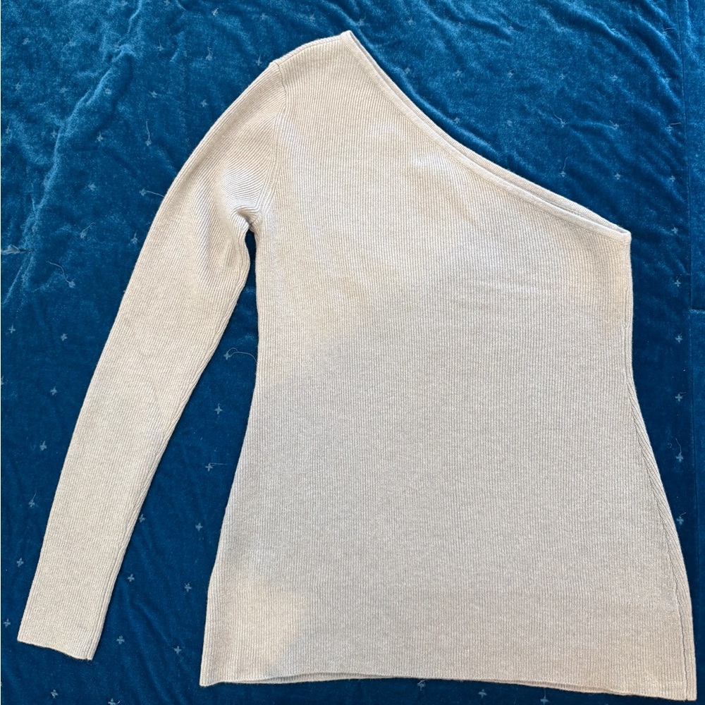 NWT Halston Heritage One Shoulder Dove Grey Sweater